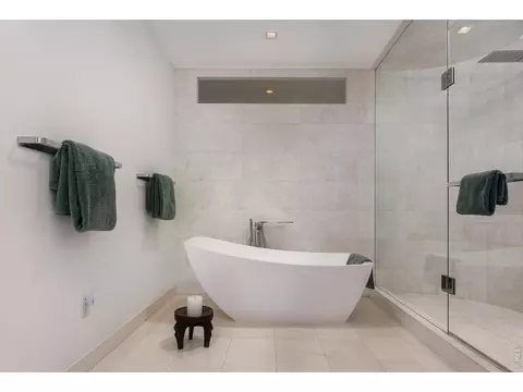 Bath - 2535 Sumac Ave, Boulder, CO 80304 photo 4 of 5