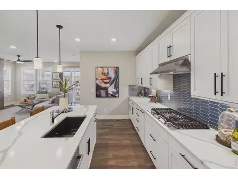17433 W 93rd Pl, Arvada, CO 80007