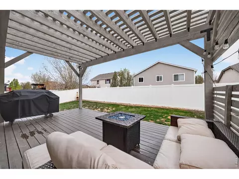Exterior - 1525 Mount Meeker Ave, Berthoud, CO 80513 photo 5 of 8