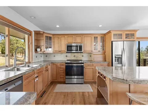 Kitchen - 8563 Middle Fork Rd, Boulder, CO 80302 photo 2 of 4