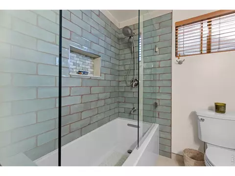 Bath - 8563 Middle Fork Rd, Boulder, CO 80302 photo 3 of 4