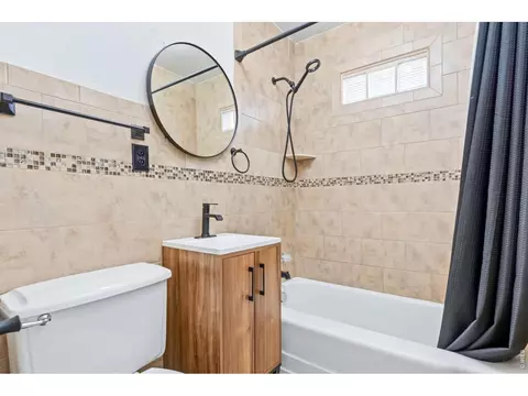 Bath - 147 E Park Ave, Pierce, CO 80650 photo 1 of 1