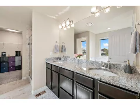 Bath - 5628 Bexley Dr, Windsor, CO 80550 photo 2 of 4