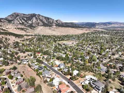 View/Area - 2920 Lafayette Dr, Boulder, CO 80305 photo 5 of 6