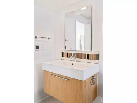 Bath - 2920 Lafayette Dr, Boulder, CO 80305 photo 6 of 7