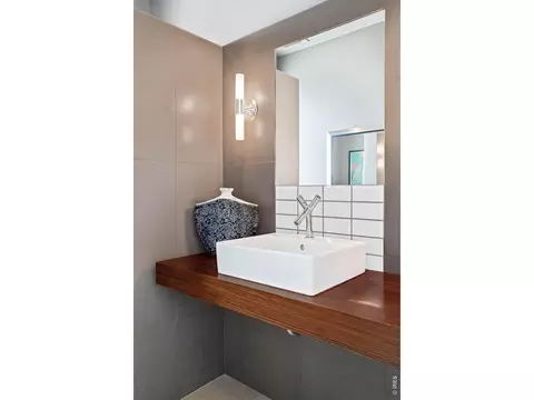 Bath - 2920 Lafayette Dr, Boulder, CO 80305 photo 2 of 7