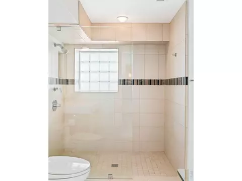 Bath - 2920 Lafayette Dr, Boulder, CO 80305 photo 7 of 7