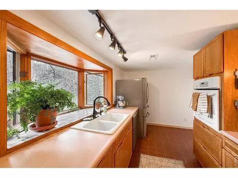 Kitchen - 34 Cedar Dr, Lyons, CO 80540 photo 2 of 3