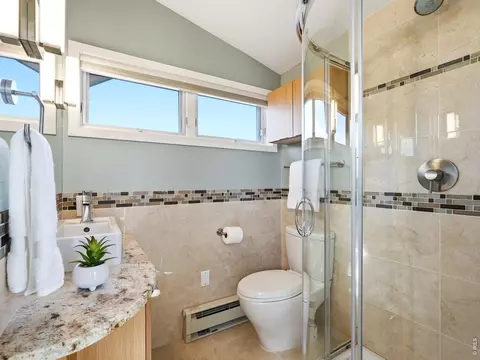 Bath - 4165 17th St, Boulder, CO 80304 photo 5 of 6