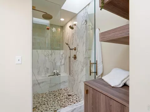 Bath - 4165 17th St, Boulder, CO 80304 photo 3 of 6