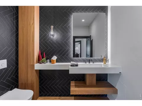Bath - 166 Valley View Way, Boulder, CO 80304 photo 1 of 3