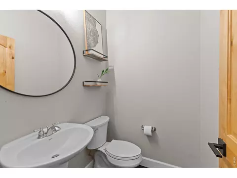 Bath - 2036 Vineyard Ct, Windsor, CO 80550 photo 3 of 5