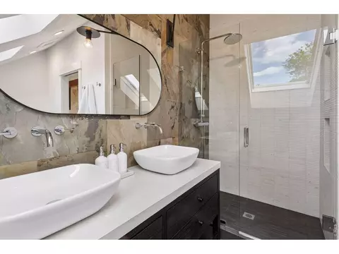 Bath - 4862 Curie Ct, Boulder, CO 80301 photo 2 of 7