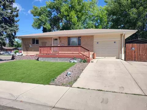2 Forsyth Dr, Longmont, CO 80504