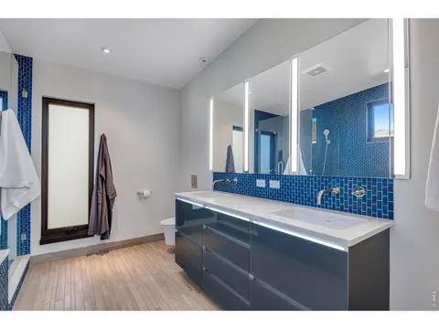 Bath - 3633 Broadway St, Boulder, CO 80304 photo 3 of 5