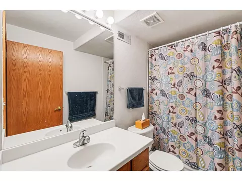 Bath - 2116 36th Ave, Greeley, CO 80634 photo 3 of 3