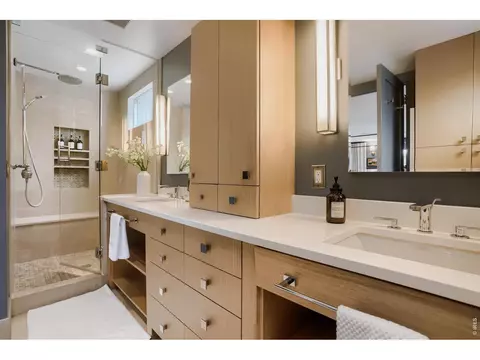 Bath - 153 Poorman Rd, Boulder, CO 80302 photo 2 of 5