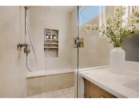 Bath - 153 Poorman Rd, Boulder, CO 80302 photo 3 of 5