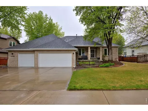 2238 Bluebird Dr, Longmont, CO 80504