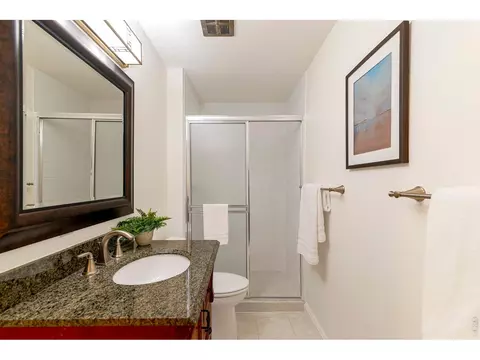 Bath - 3856 14th St, Boulder, CO 80304 photo 5 of 5