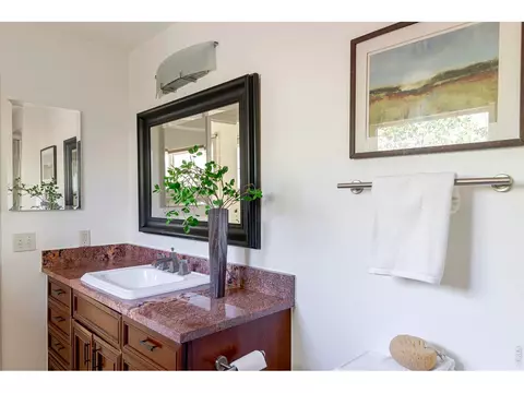 Bath - 3856 14th St, Boulder, CO 80304 photo 2 of 5
