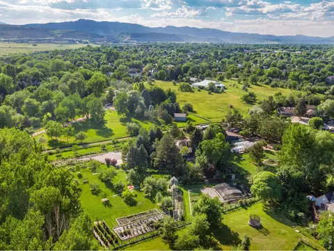 500 Apple Blossom Ln, Fort Collins, CO 80526