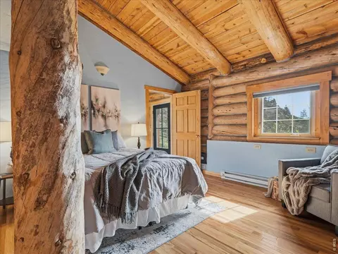 Bedroom - 1652 Eiger Rd, Livermore, CO 80536 photo 2 of 4