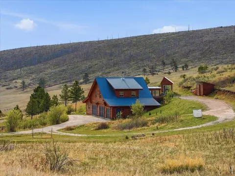 Exterior - 1652 Eiger Rd, Livermore, CO 80536 photo 2 of 10
