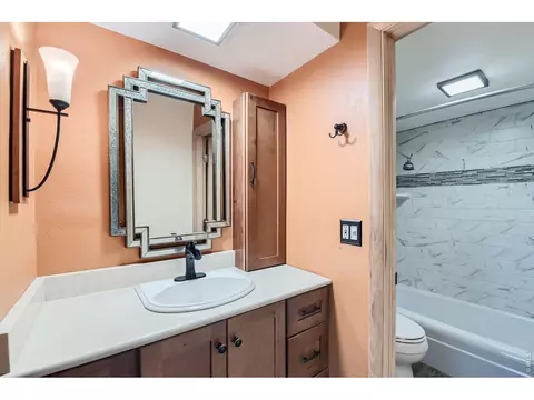 Bath - 2227 Canyon Blvd #B-253, Boulder, CO 80302 photo 1 of 3