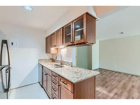 Kitchen - 2227 Canyon Blvd #B-253, Boulder, CO 80302 photo 2 of 5