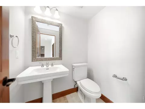 Bath - 2153 Mountain River Rd, Berthoud, CO 80513 photo 5 of 6