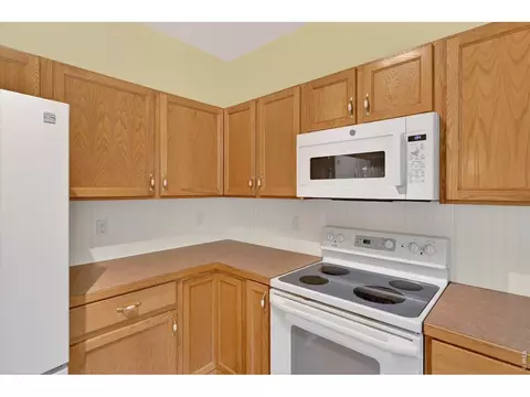Kitchen - 1150 Monroe Ave, Berthoud, CO 80513 photo 3 of 5