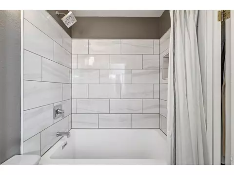 Bath - 3202 Cripple Creek Trl, Boulder, CO 80305 photo 2 of 3
