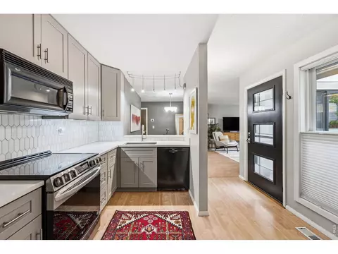 Kitchen - 3202 Cripple Creek Trl, Boulder, CO 80305 photo 1 of 3