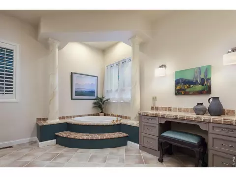 Bath - 119 Eagle Canyon Cir, Lyons, CO 80540 photo 5 of 8