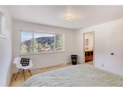 Bedroom - 194 N Cedar Brook Rd, Boulder, CO 80304 photo 2 of 4