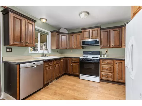 Kitchen - 3348 E 118th Way, Thornton, CO 80233 photo 2 of 3