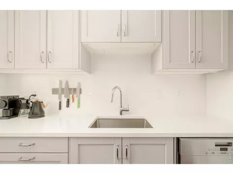 Kitchen - 1129 Monroe Dr #D, Boulder, CO 80303 photo 3 of 4