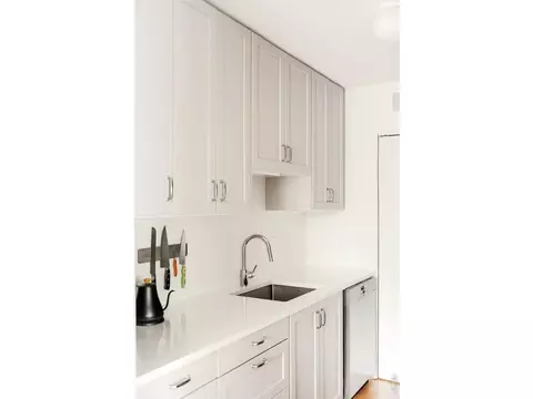 Kitchen - 1129 Monroe Dr #D, Boulder, CO 80303 photo 2 of 4