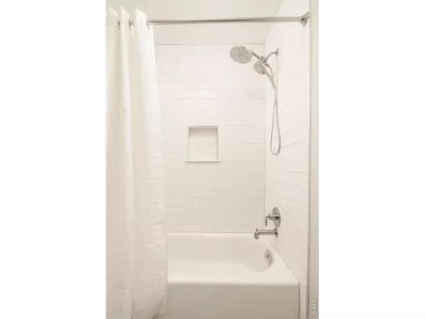 Bath - 1129 Monroe Dr #D, Boulder, CO 80303 photo 2 of 2