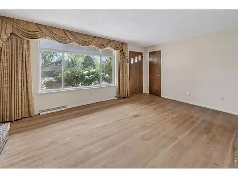 Living - 4700 Shawnee Pl, Boulder, CO 80303 photo 3 of 7