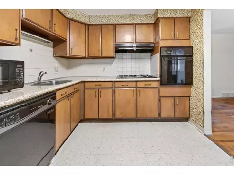 Kitchen - 4700 Shawnee Pl, Boulder, CO 80303 photo 2 of 4