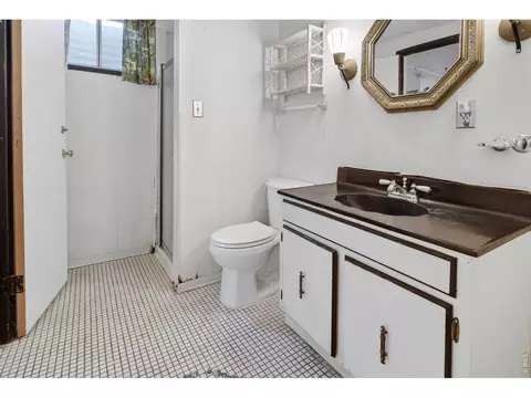 Bath - 4700 Shawnee Pl, Boulder, CO 80303 photo 3 of 3