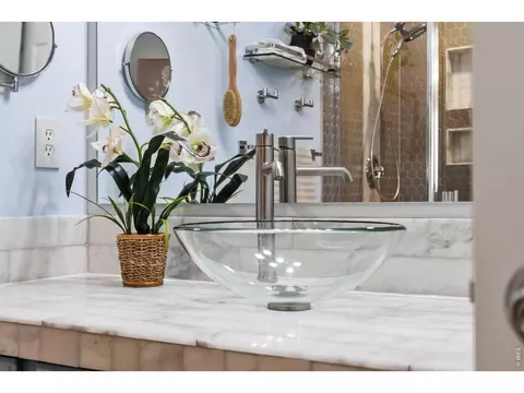 Bath - 401 Hemlock Dr, Windsor, CO 80550 photo 1 of 5
