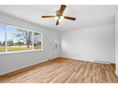 Living - 507 31st Ave, Greeley, CO 80634 photo 4 of 9