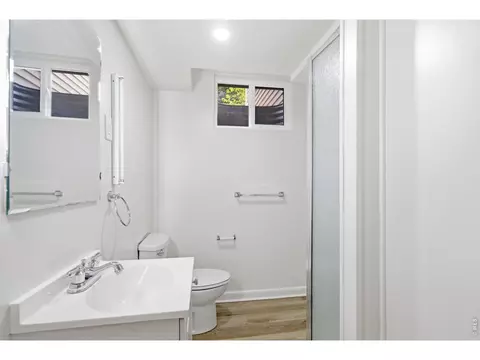 Bath - 507 31st Ave, Greeley, CO 80634 photo 4 of 4