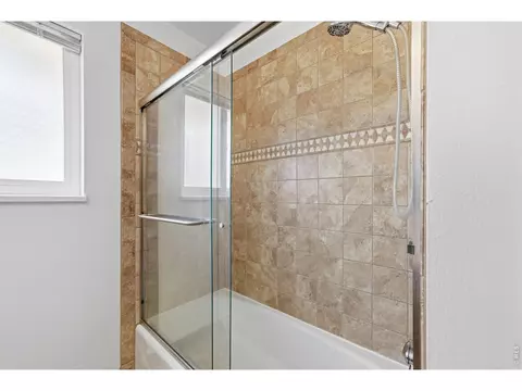 Bath - 507 31st Ave, Greeley, CO 80634 photo 2 of 4