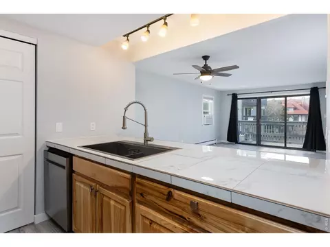 Kitchen - 3275 34th St # 77, Boulder, CO 80301 photo 3 of 7