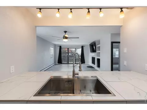 Kitchen - 3275 34th St # 77, Boulder, CO 80301 photo 6 of 7