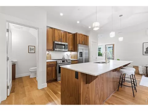 Kitchen - 2056 Walnut St #B, Boulder, CO 80302 photo 1 of 7